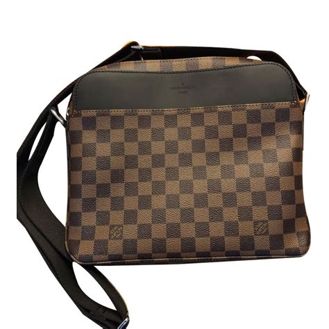 besace louis vuitton homme|Sacs bandoulière luxe homme .